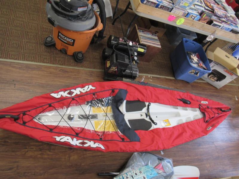 Kayak Bic Yakka 120 Foldable Folding Hardshell Water 