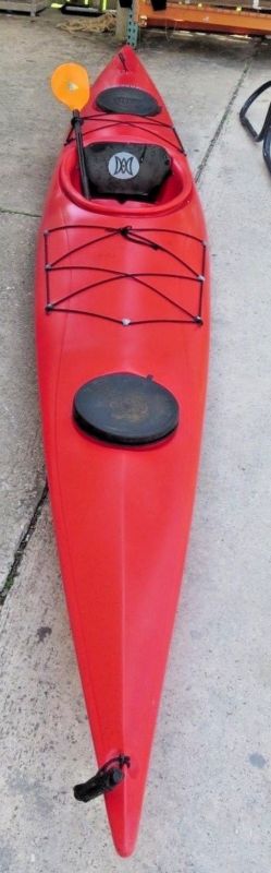 16-perception-captiva-kayak-with-adult-oceanic-wetsuit-and-paddle-for