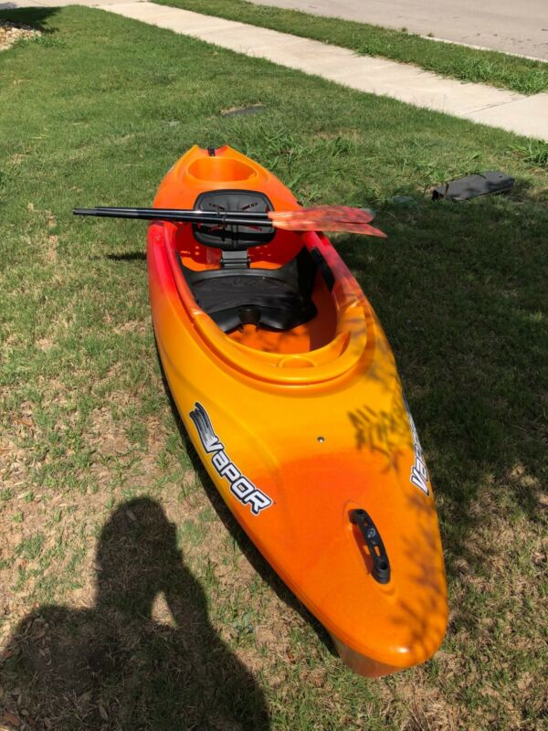 Brand New Old Town Vapor 10 Kayak Orange Paddles Included for sale from