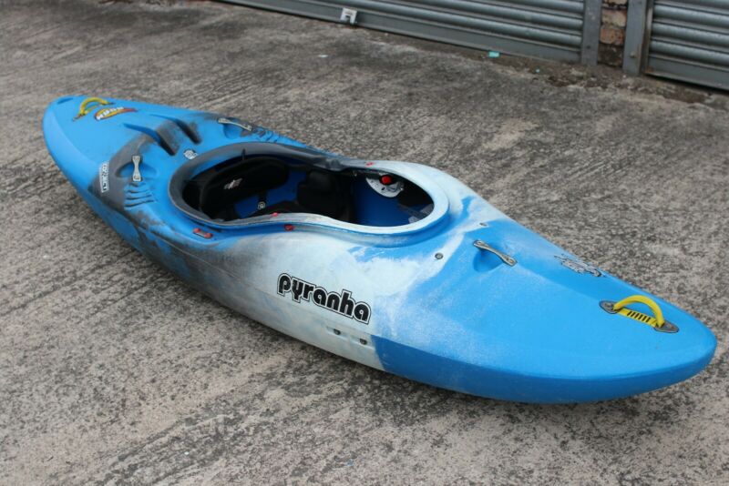 Kayak Pyranha Burn Mk2.5 Medium, Blue/white/grey for sale 