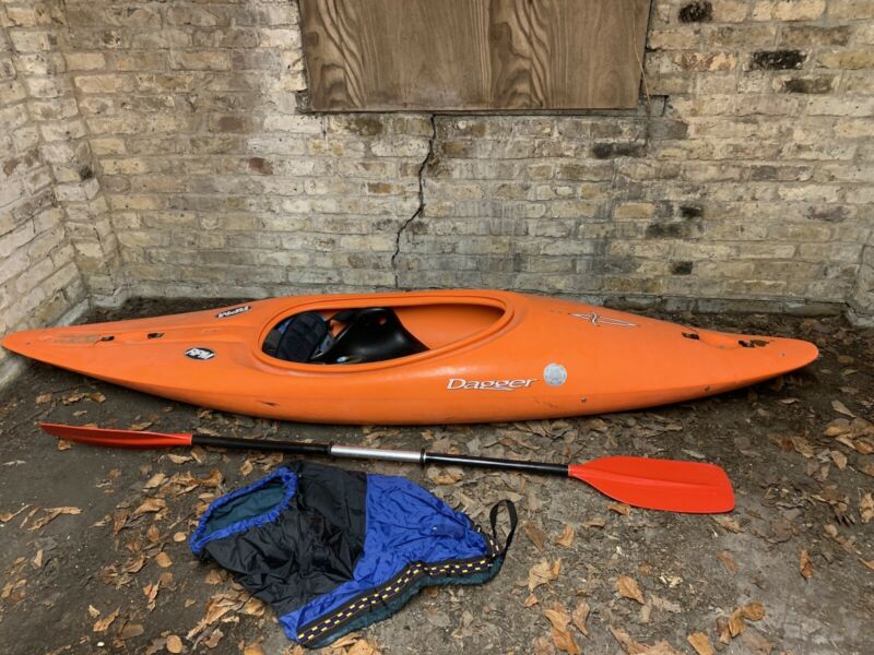 Dagger Rpm Kayak White Water Play Boat Made In United Kingdom for