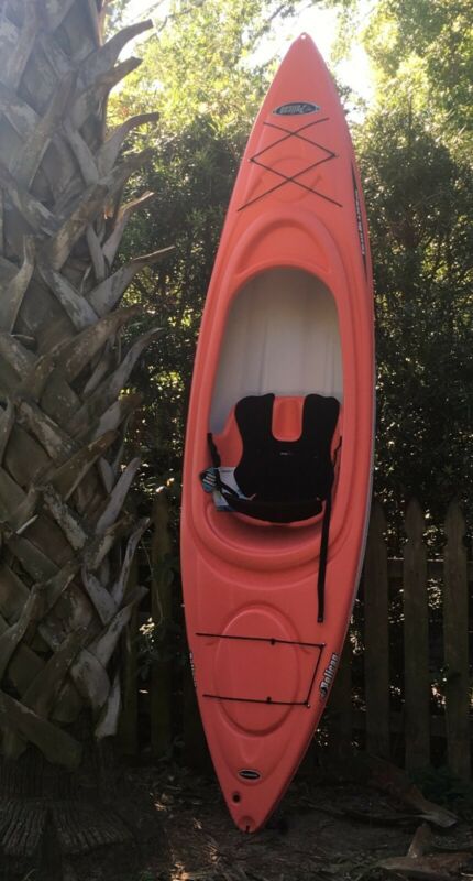 Pelican Trailblazer 100 Kayak Sit-In Pre-Owned Excellent Condition for 